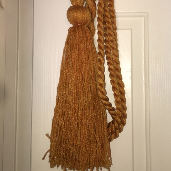 Burnt orange 5 Foot plant hanger vintage with Vibrant tassel fringe - Picture 2 of 3